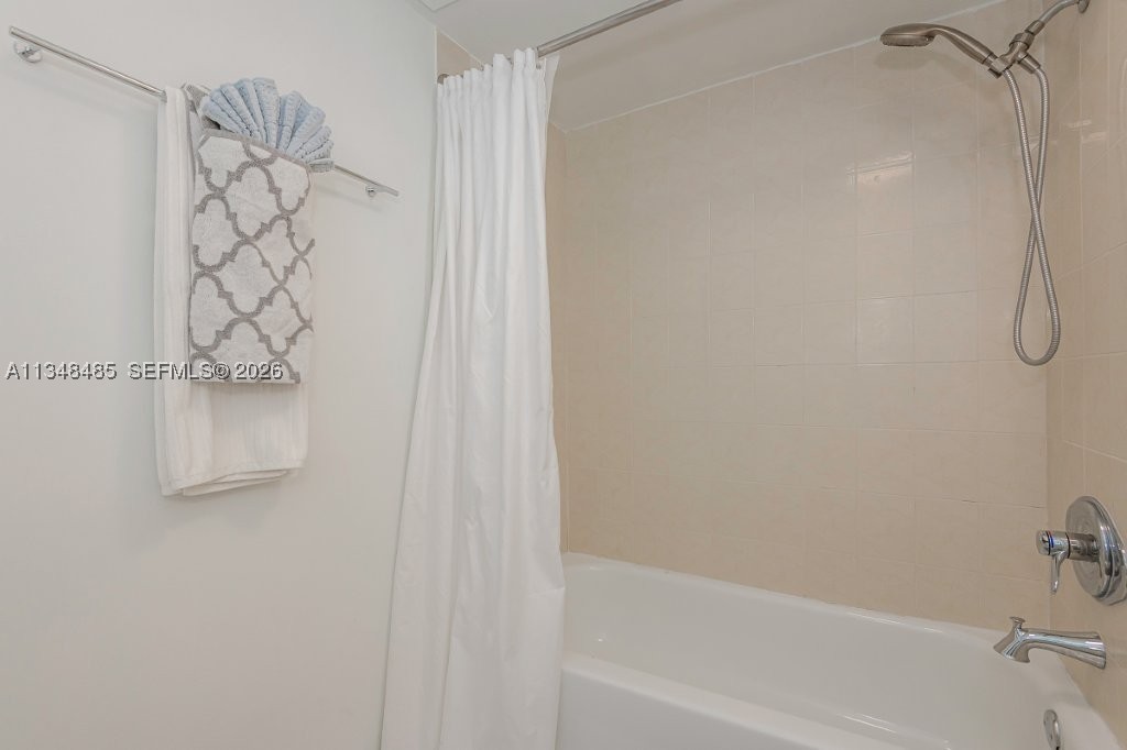 2301 Collins Ave #927, Miami Beach FL 33139