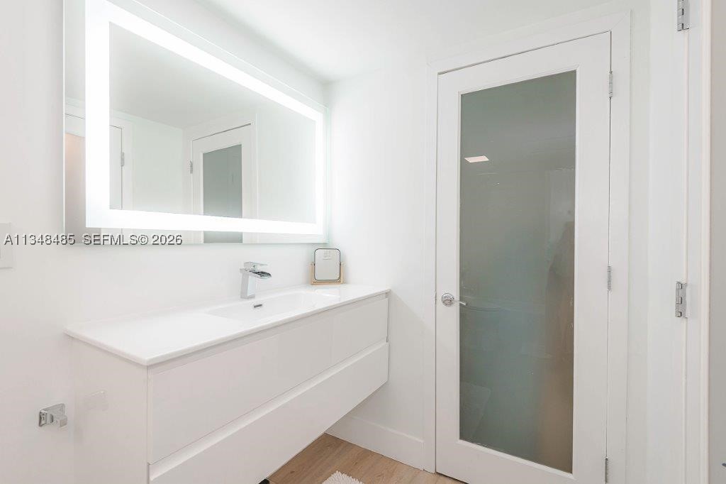 2301 Collins Ave #927, Miami Beach FL 33139