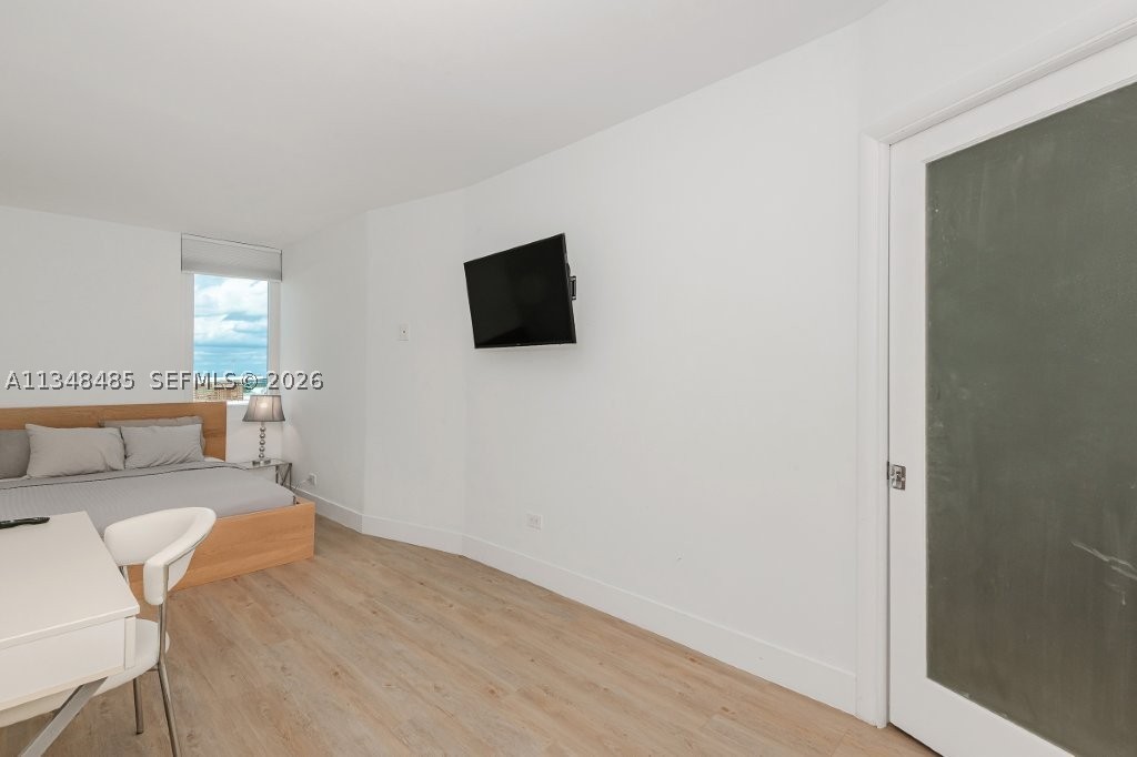 2301 Collins Ave #927, Miami Beach FL 33139