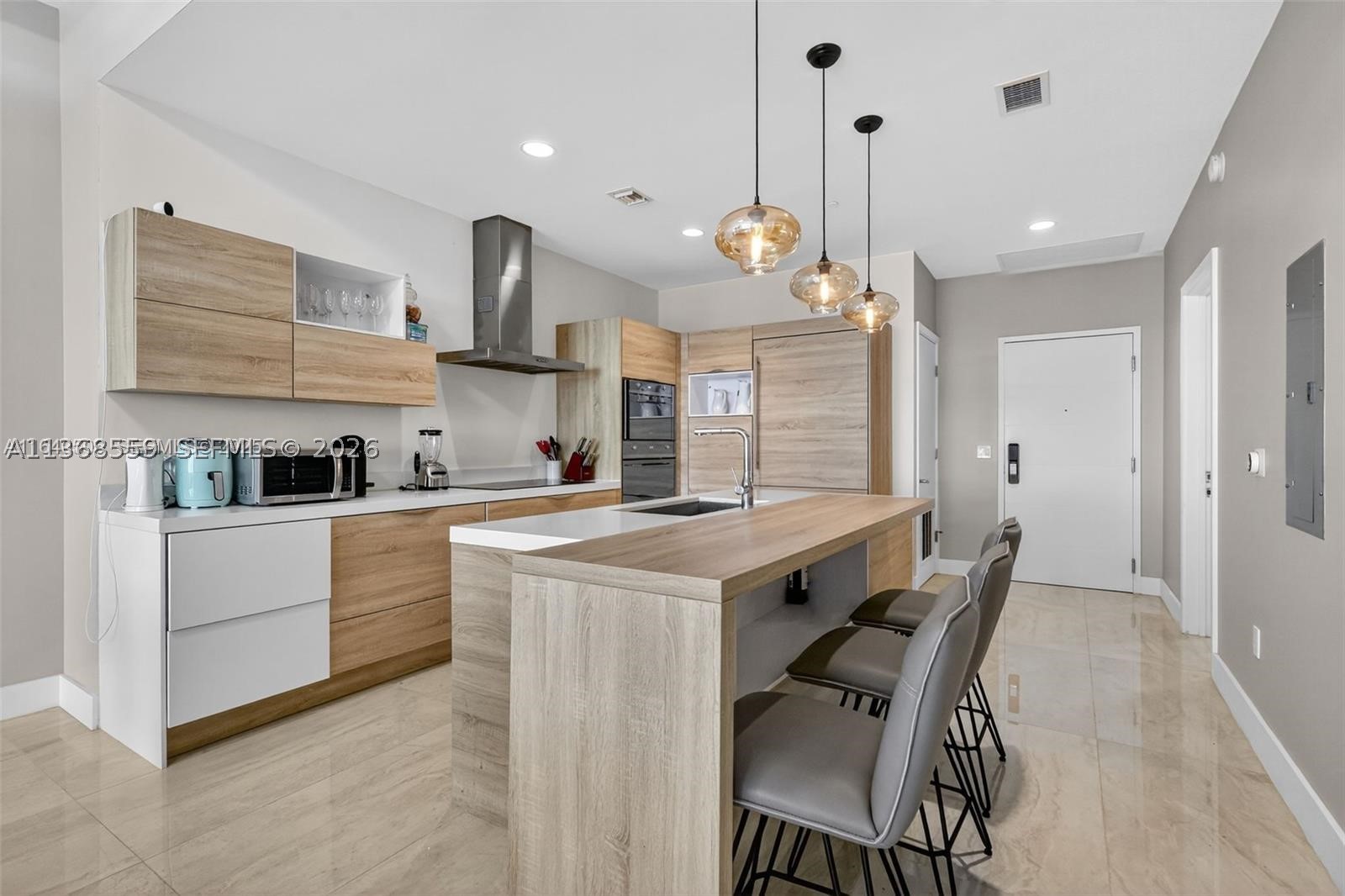 16385 Biscayne Blvd #7, North Miami Beach FL 33160