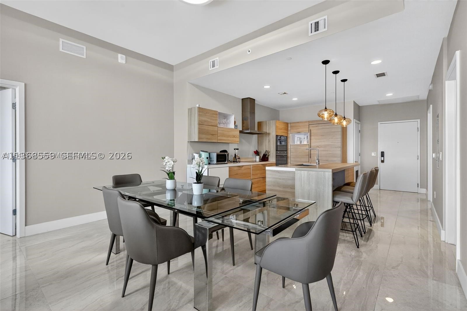 16385 Biscayne Blvd #7, North Miami Beach FL 33160