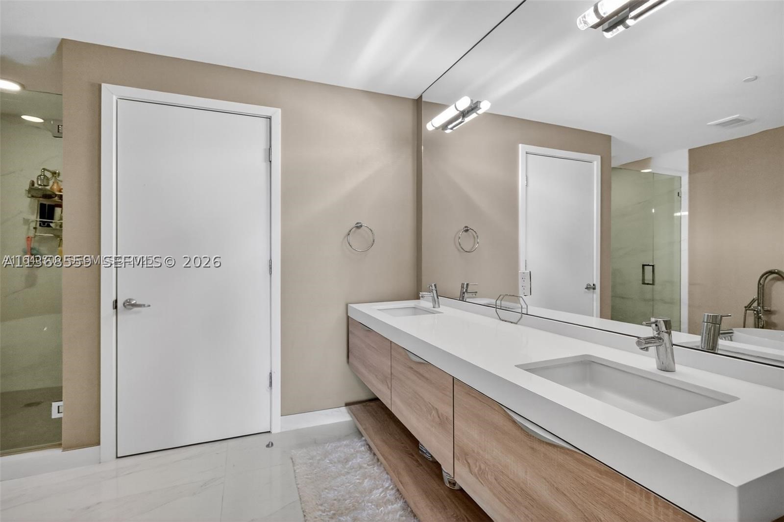 16385 Biscayne Blvd #7, North Miami Beach FL 33160