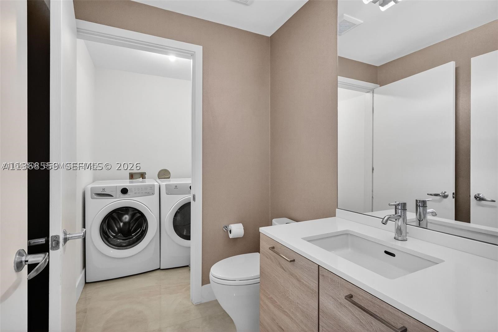 16385 Biscayne Blvd #7, North Miami Beach FL 33160