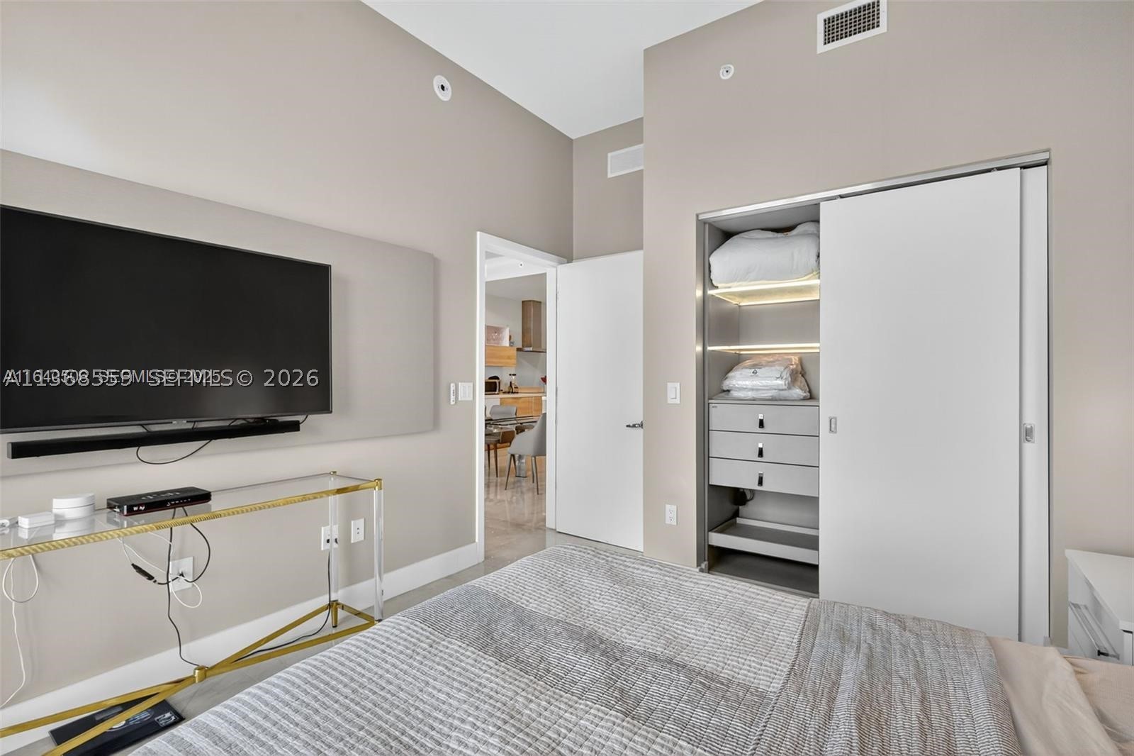 16385 Biscayne Blvd #7, North Miami Beach FL 33160