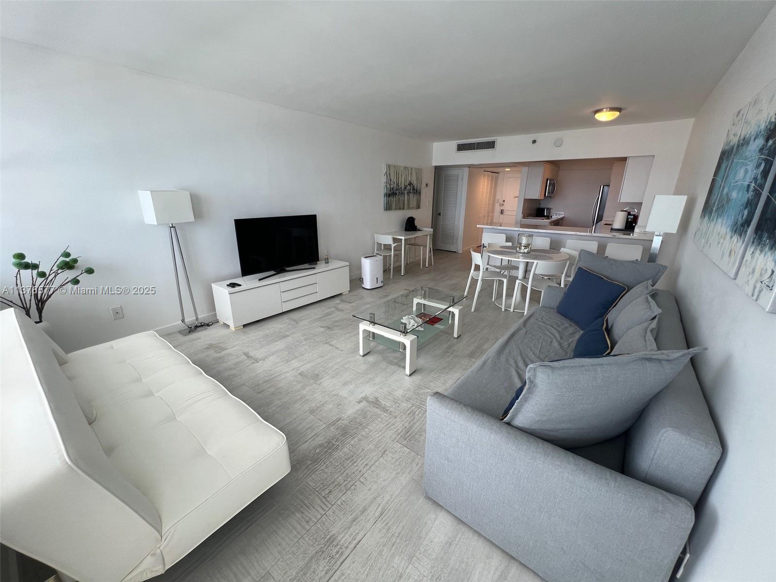 100 Lincoln Rd #1244, Miami Beach FL 33139