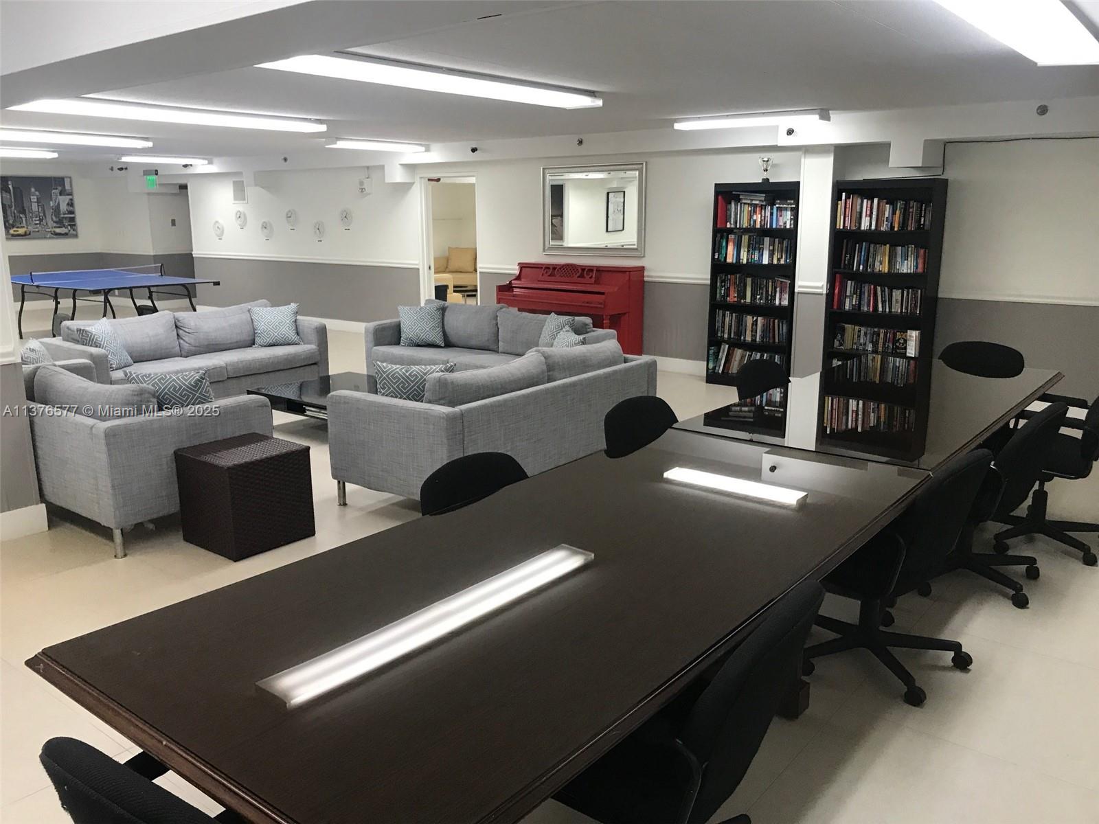 100 Lincoln Rd #1244, Miami Beach FL 33139
