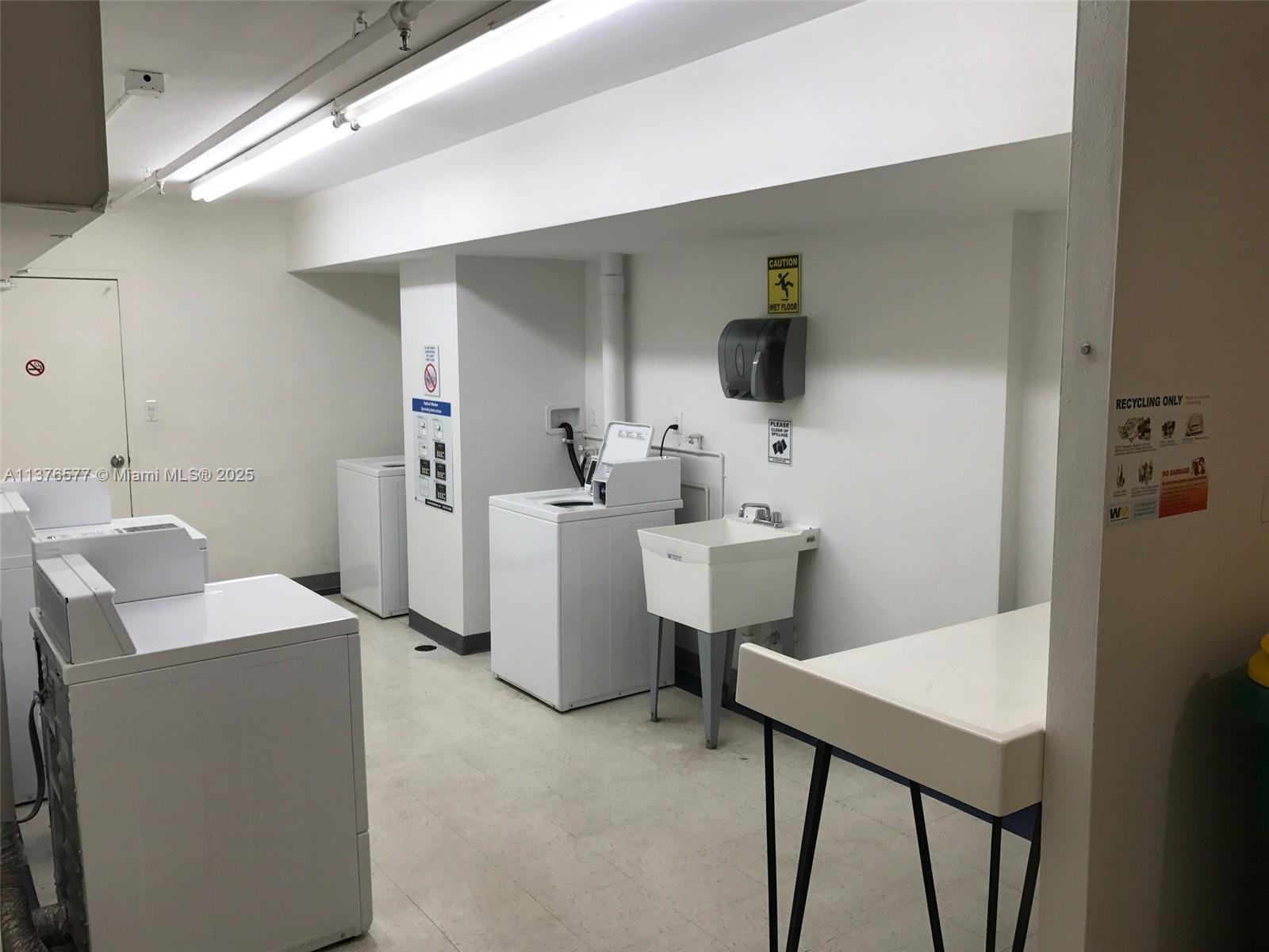 100 Lincoln Rd #1244, Miami Beach FL 33139
