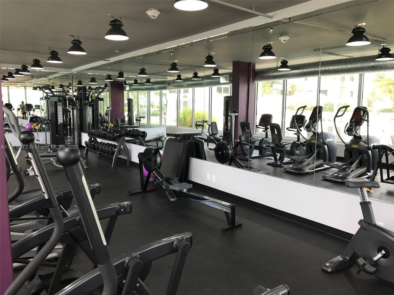 100 Lincoln Rd #1244, Miami Beach FL 33139