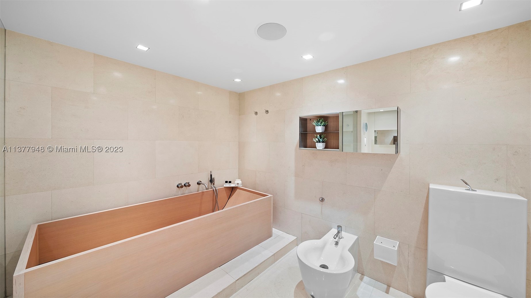 101 20th St #3909, Miami Beach FL 33139