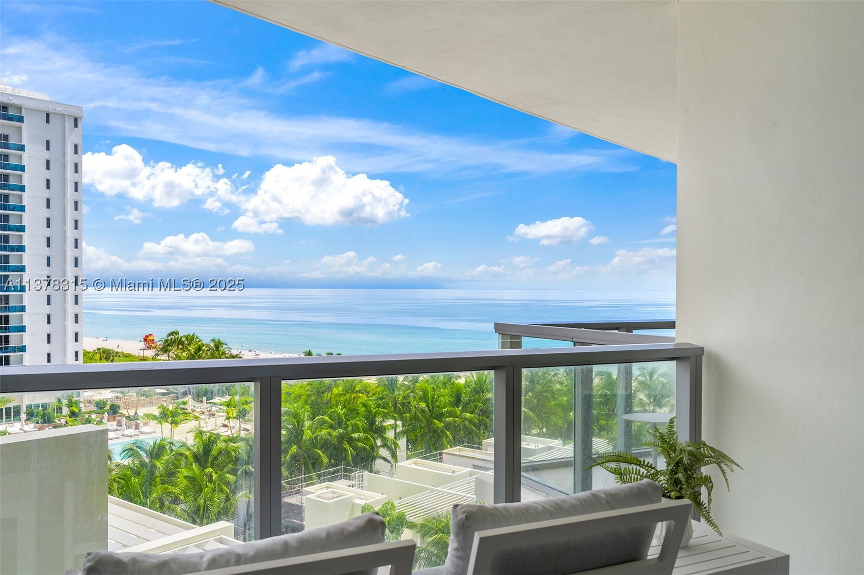 2201 Collins Ave #811, Miami Beach FL 33139