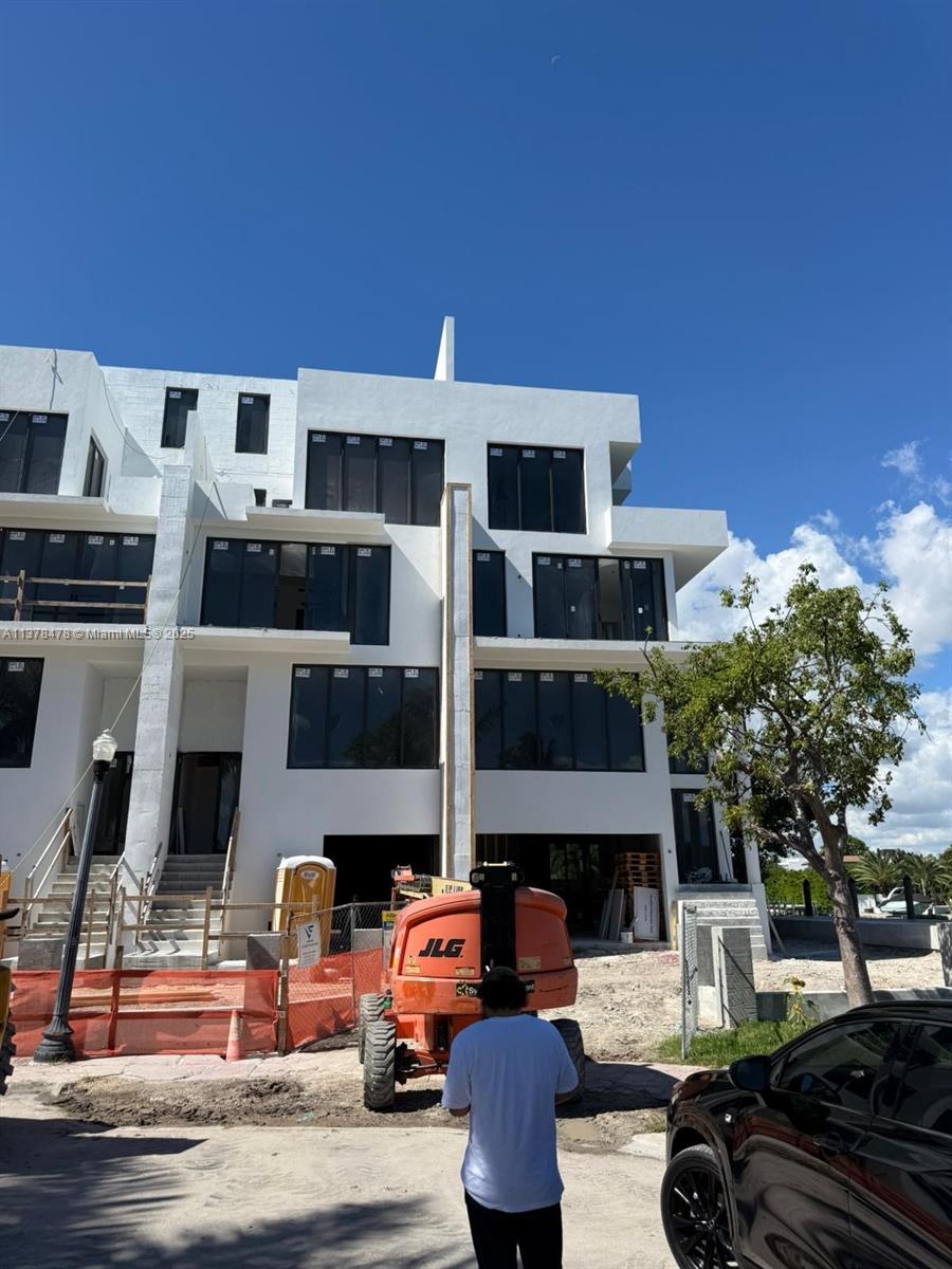 7300 Trouville Esplanade #3, Miami Beach FL 33141