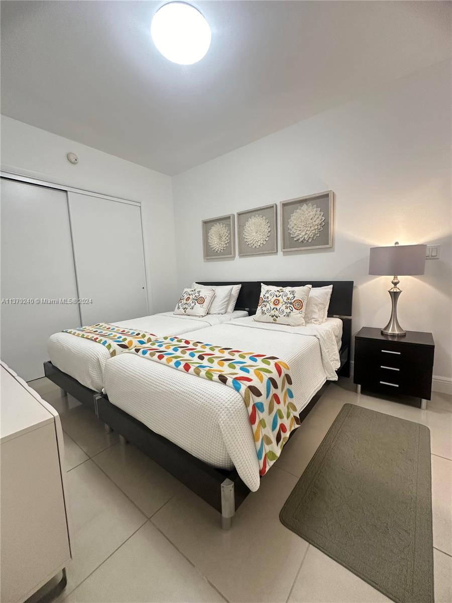 1830 S Ocean Dr #2010, Hallandale Beach FL 33009