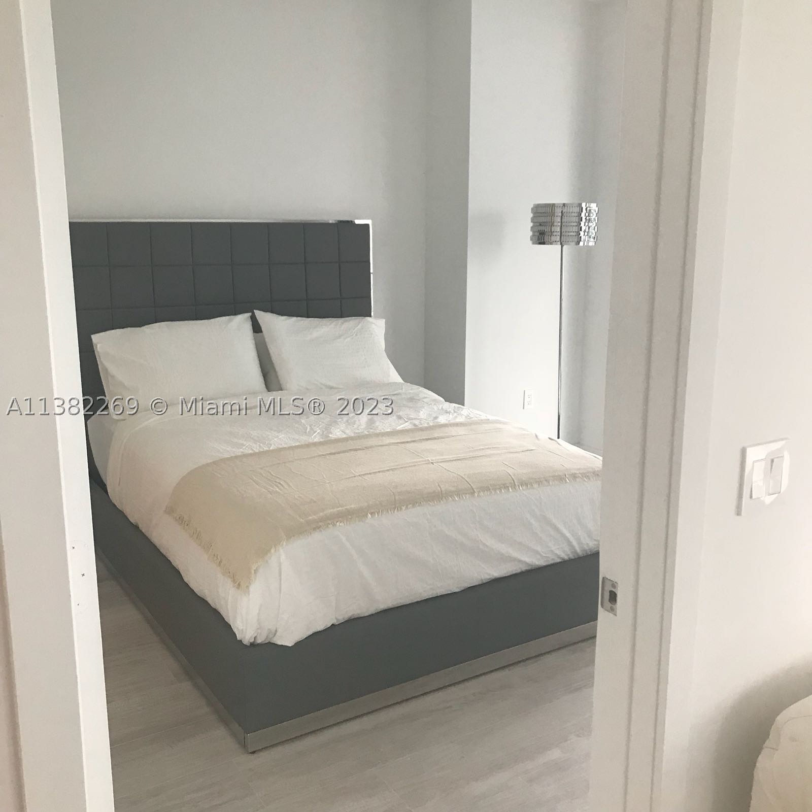 121 NE 34th St #2601, Miami FL 33137