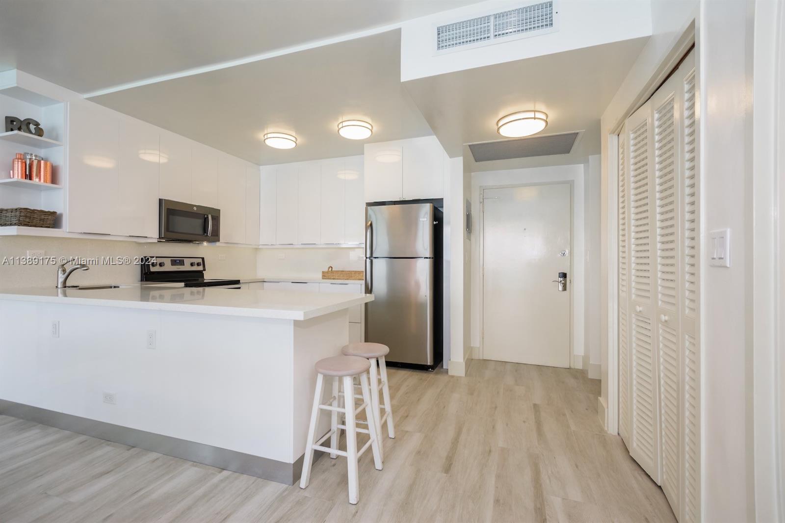5601 Collins Ave #1204, Miami Beach FL 33140