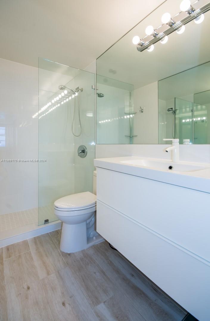 5601 Collins Ave #1204, Miami Beach FL 33140