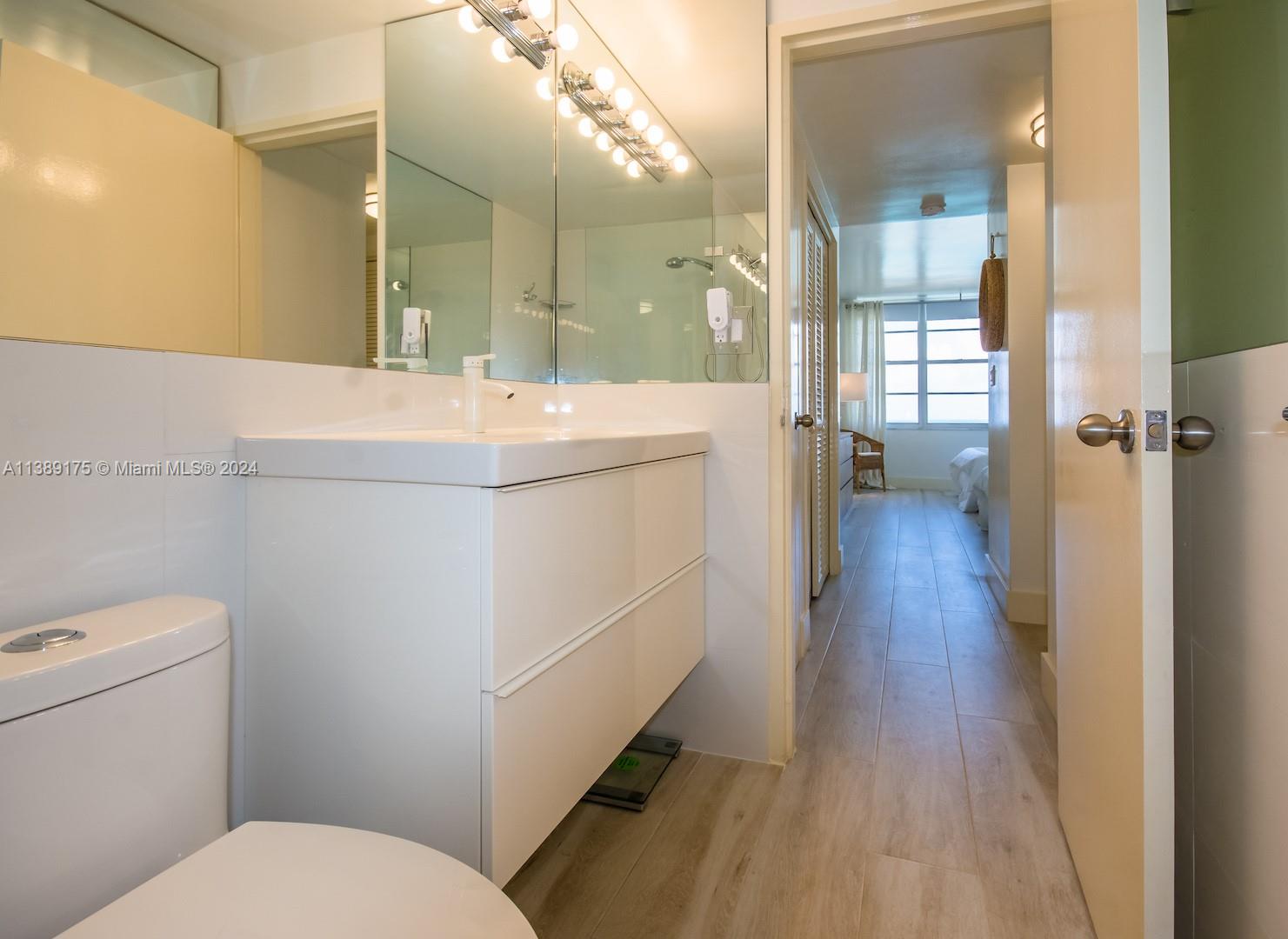 5601 Collins Ave #1204, Miami Beach FL 33140