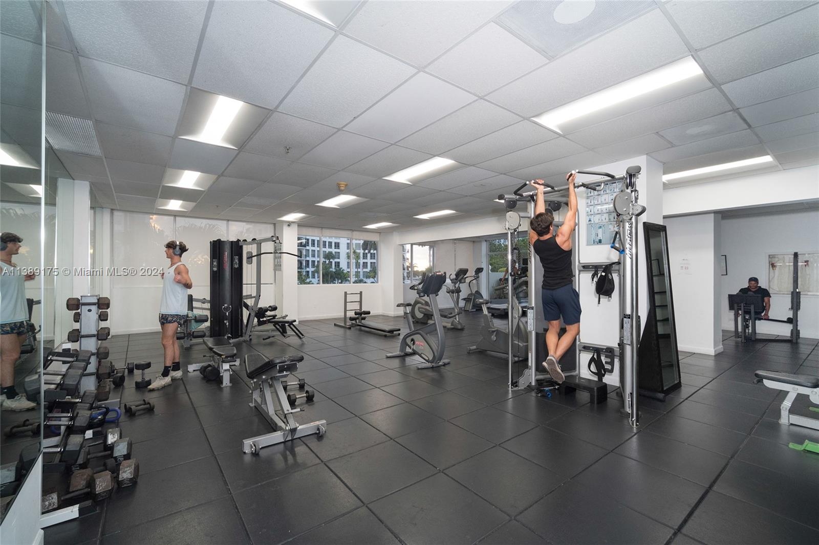 5601 Collins Ave #1204, Miami Beach FL 33140