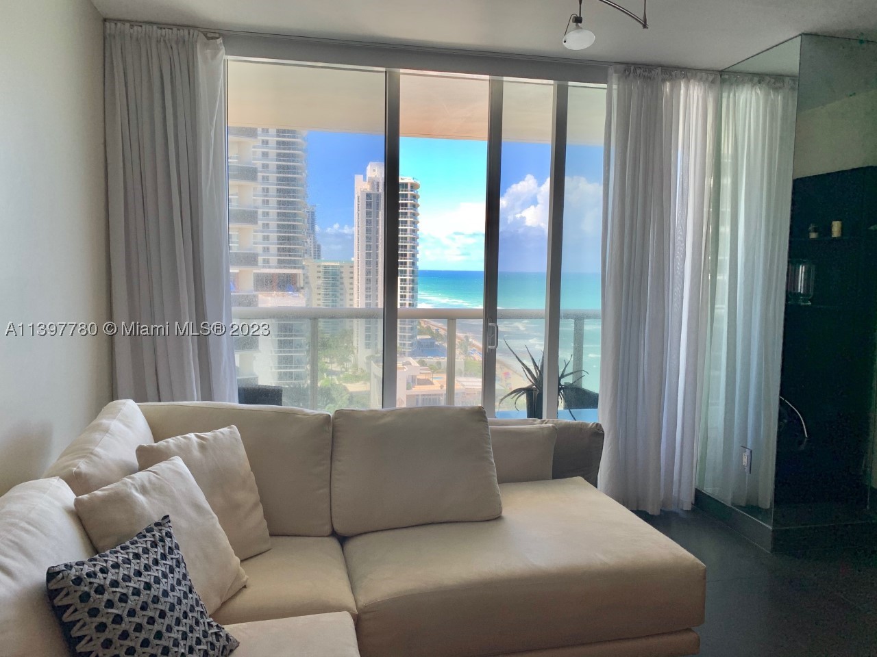 1830 S Ocean Dr #1610, Hallandale Beach FL 33009