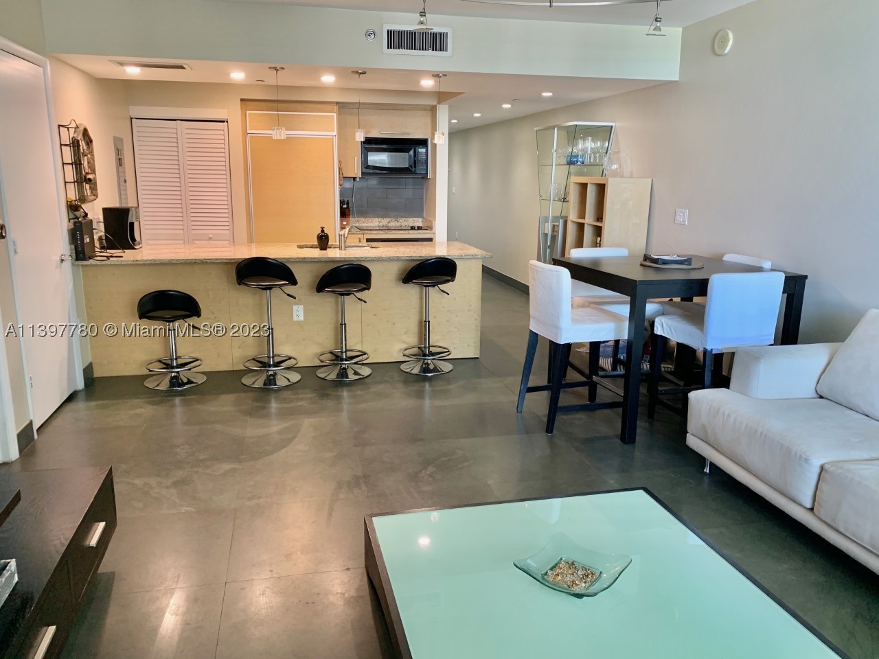 1830 S Ocean Dr #1610, Hallandale Beach FL 33009