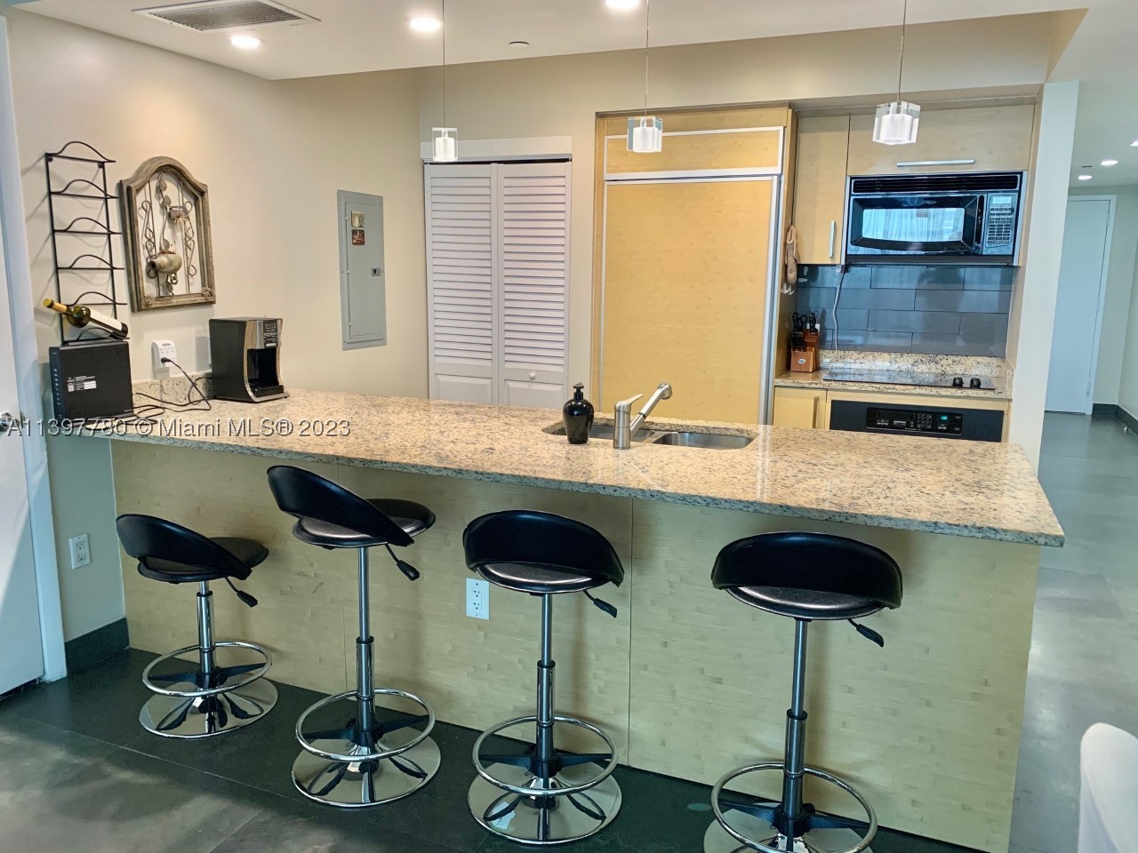 1830 S Ocean Dr #1610, Hallandale Beach FL 33009