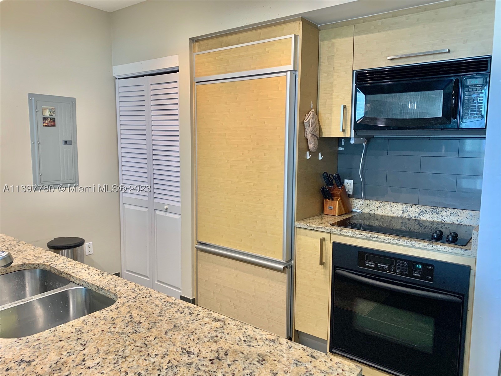 1830 S Ocean Dr #1610, Hallandale Beach FL 33009