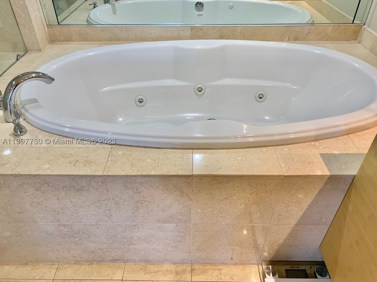 1830 S Ocean Dr #1610, Hallandale Beach FL 33009