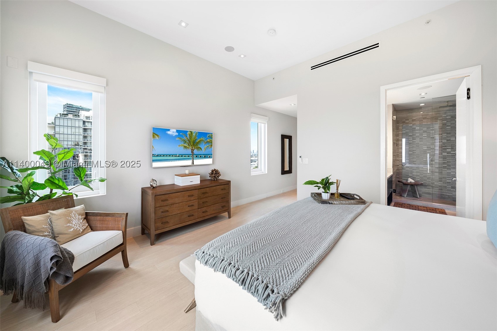 Miami Beach FL 33139 - A11400049