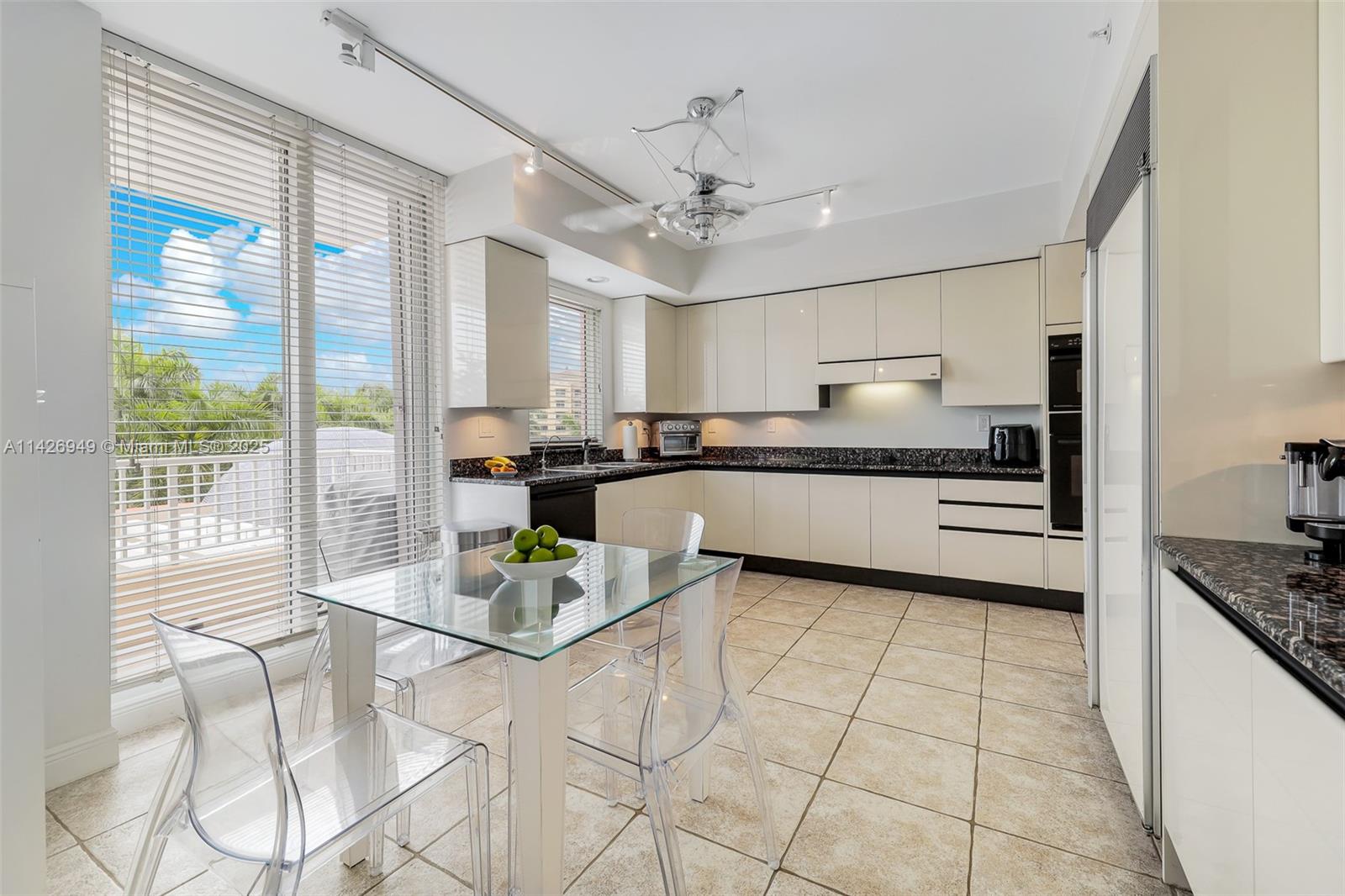 789 Crandon Blvd #403, Key Biscayne FL 33149