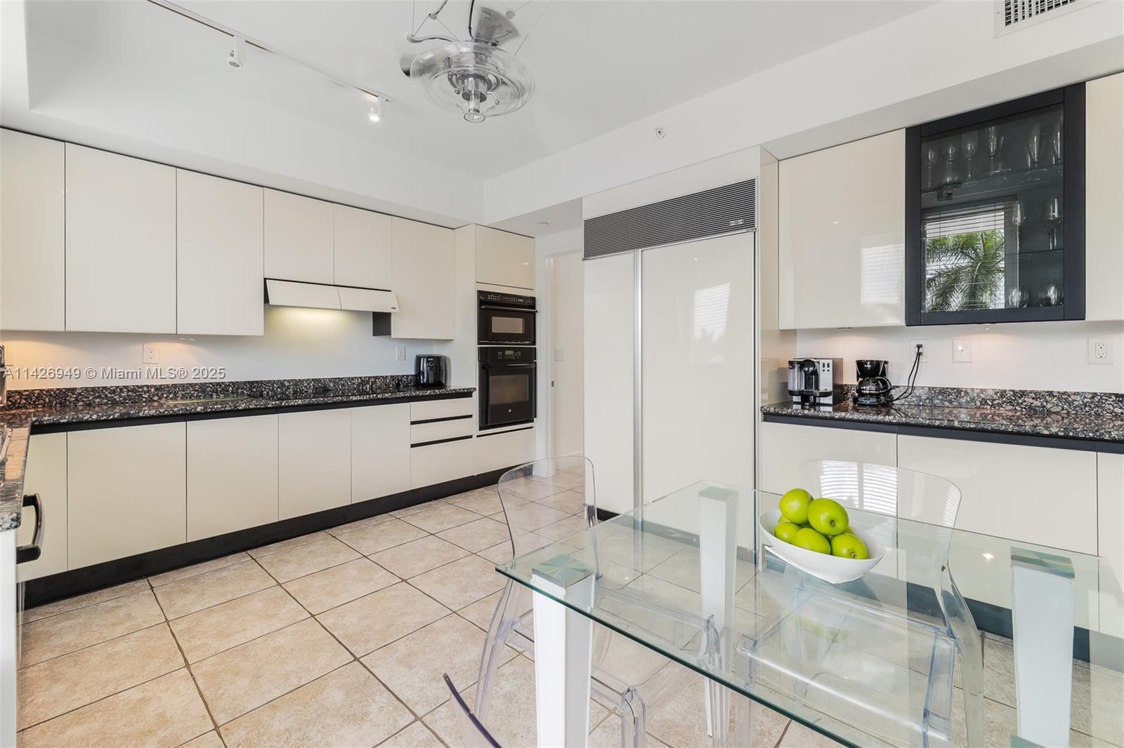 789 Crandon Blvd #403, Key Biscayne FL 33149