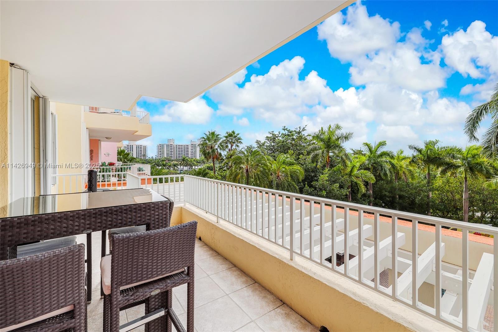 789 Crandon Blvd #403, Key Biscayne FL 33149