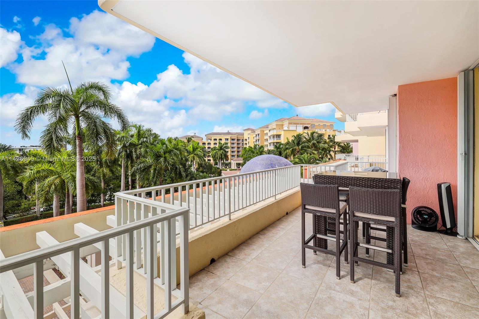 789 Crandon Blvd #403, Key Biscayne FL 33149