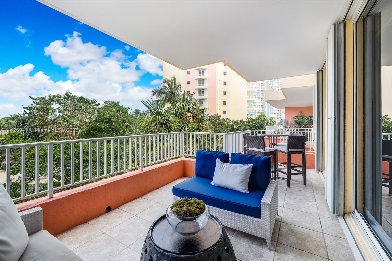 789 Crandon Blvd #403, Key Biscayne FL 33149