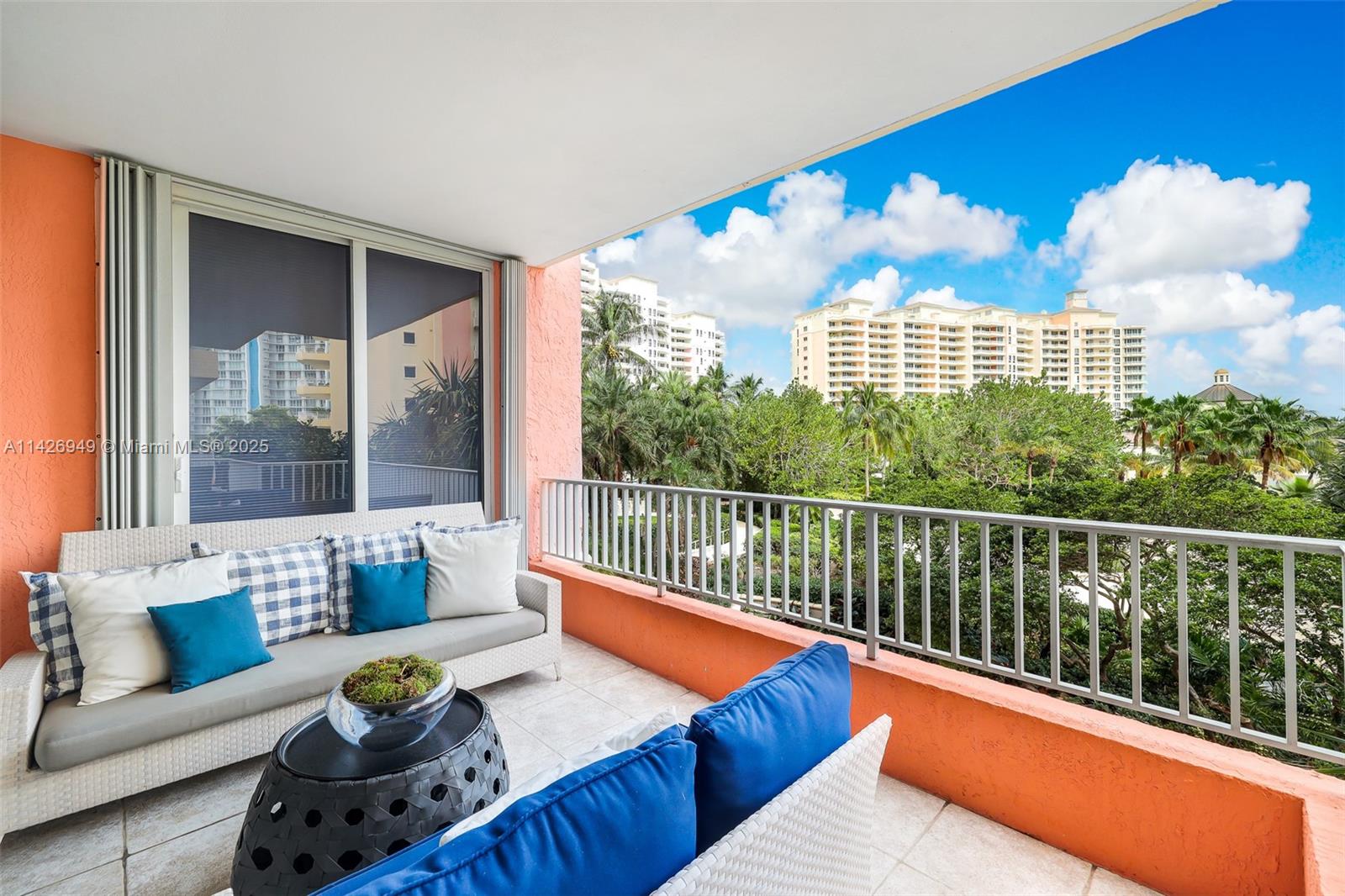 789 Crandon Blvd #403, Key Biscayne FL 33149