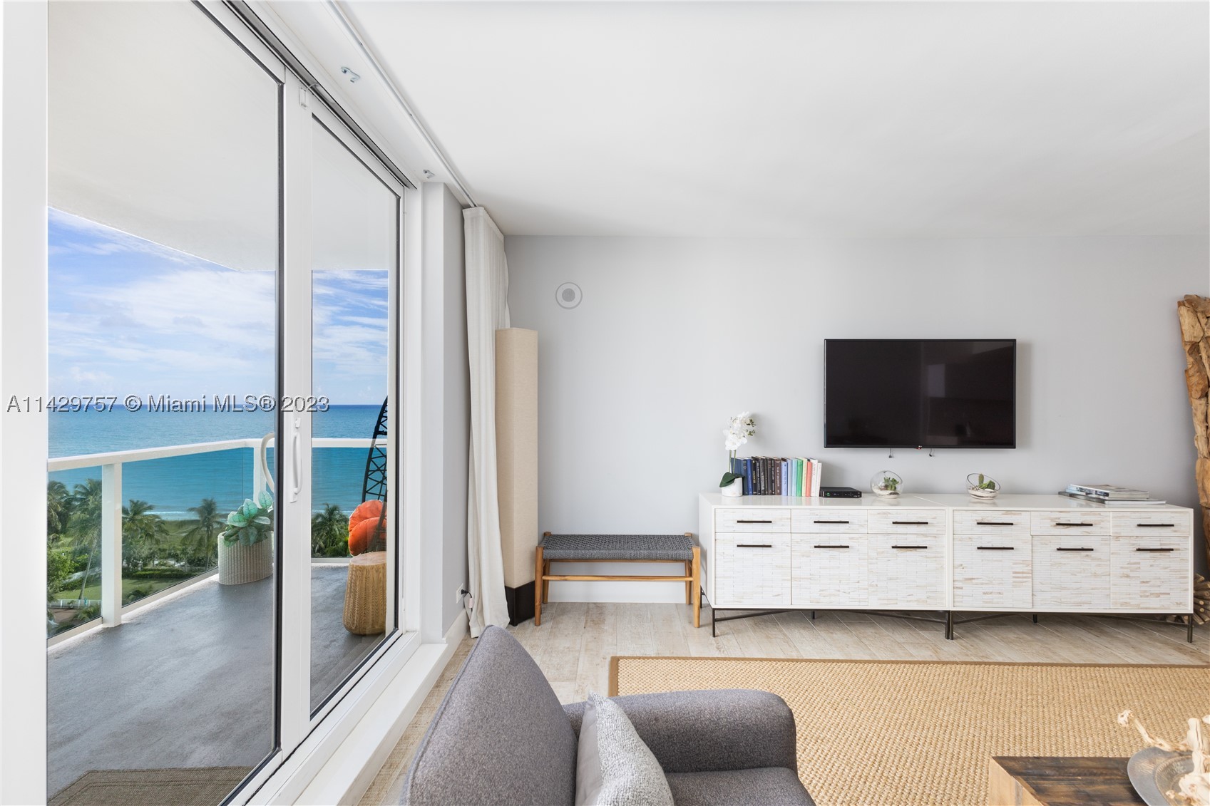 102 24th St #1013, Miami Beach FL 33139