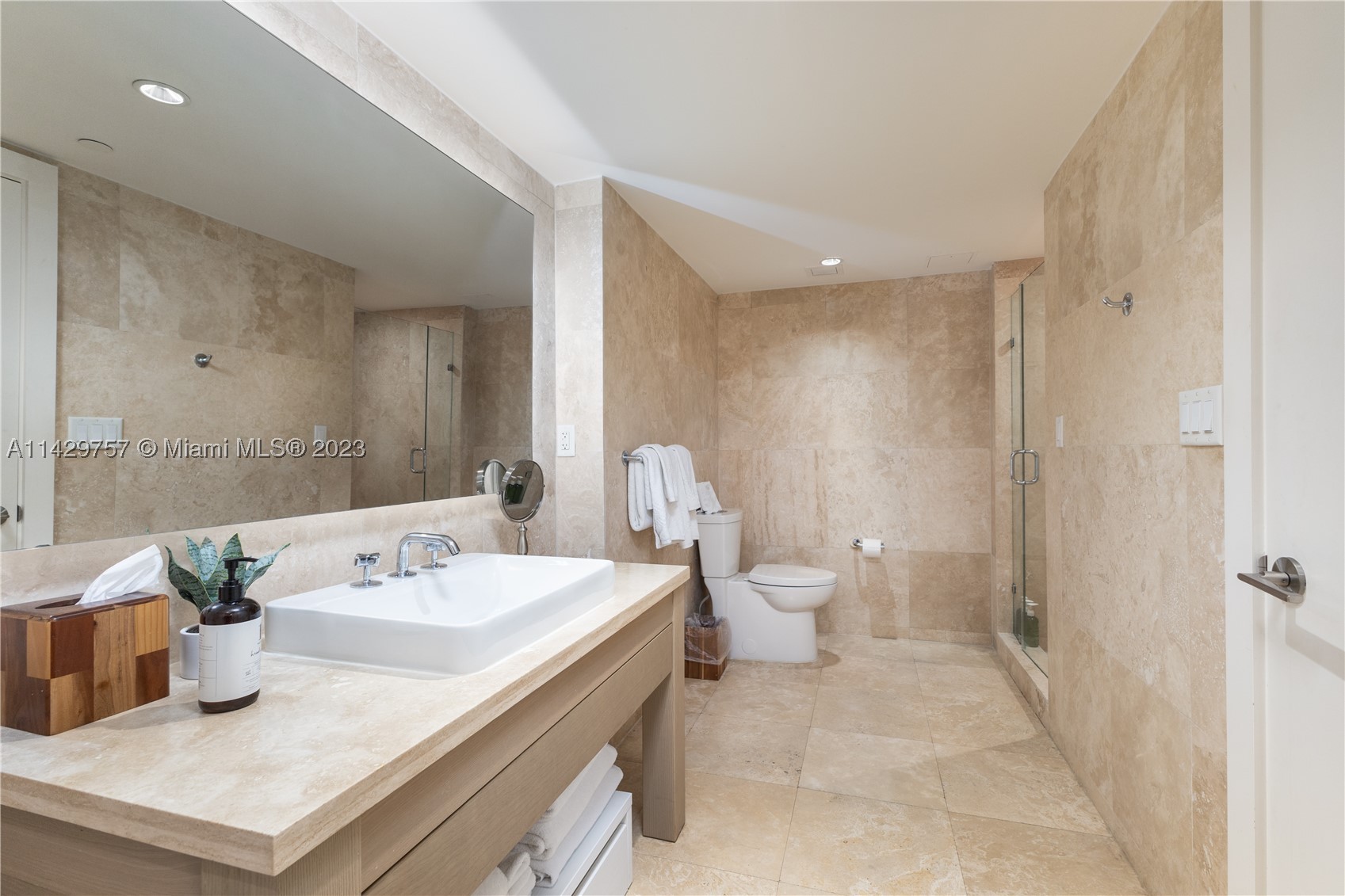 102 24th St #1013, Miami Beach FL 33139