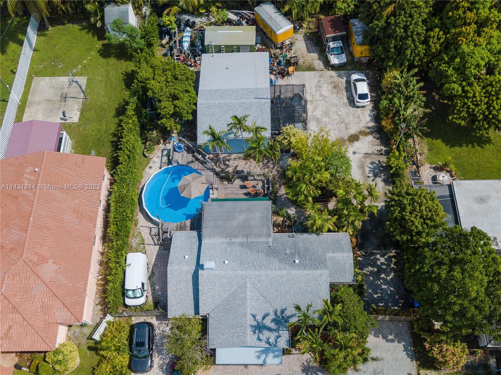2533 Fillmore St, Hollywood FL 33020