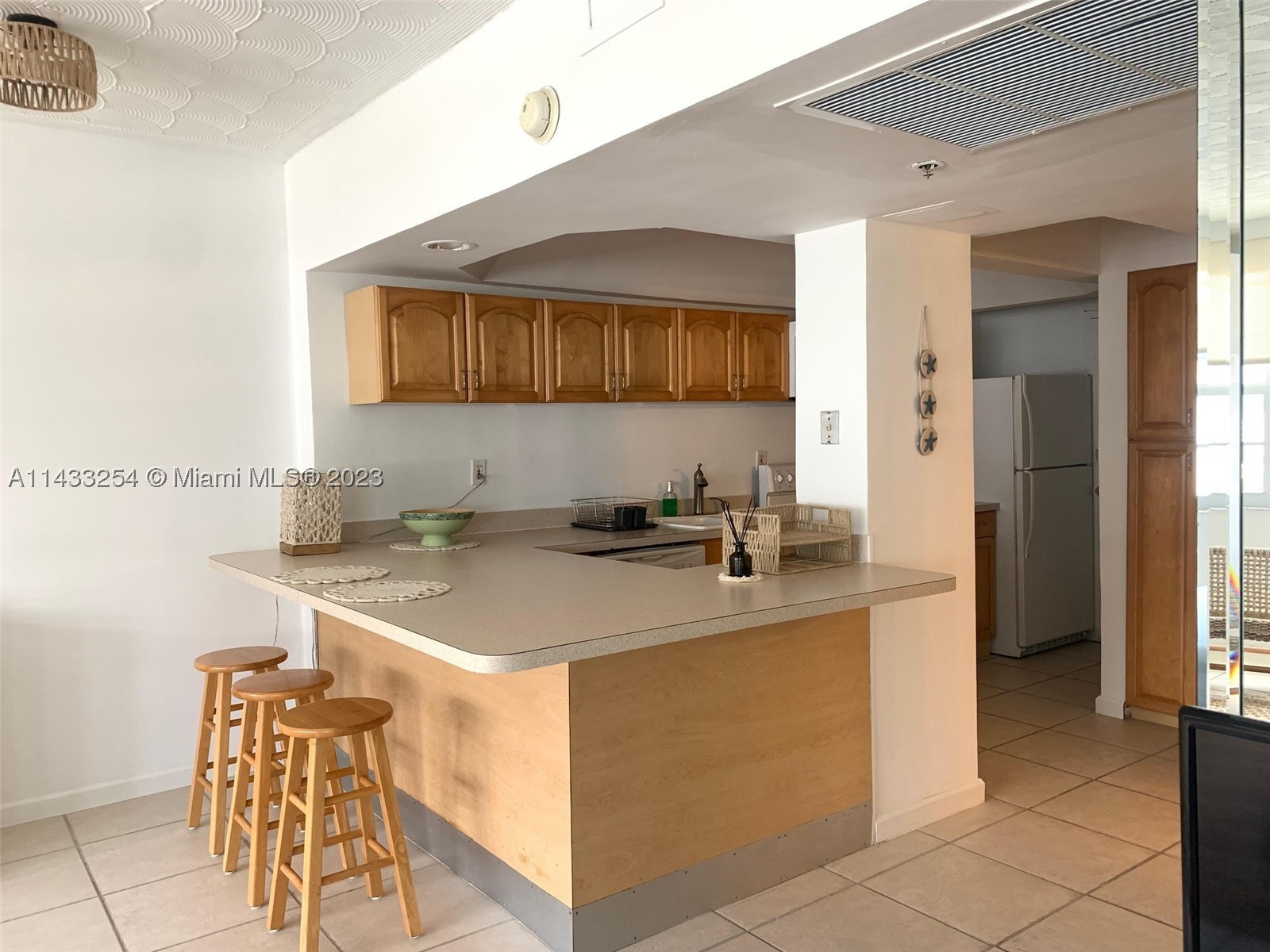 100 Lincoln Rd #1039, Miami Beach FL 33139