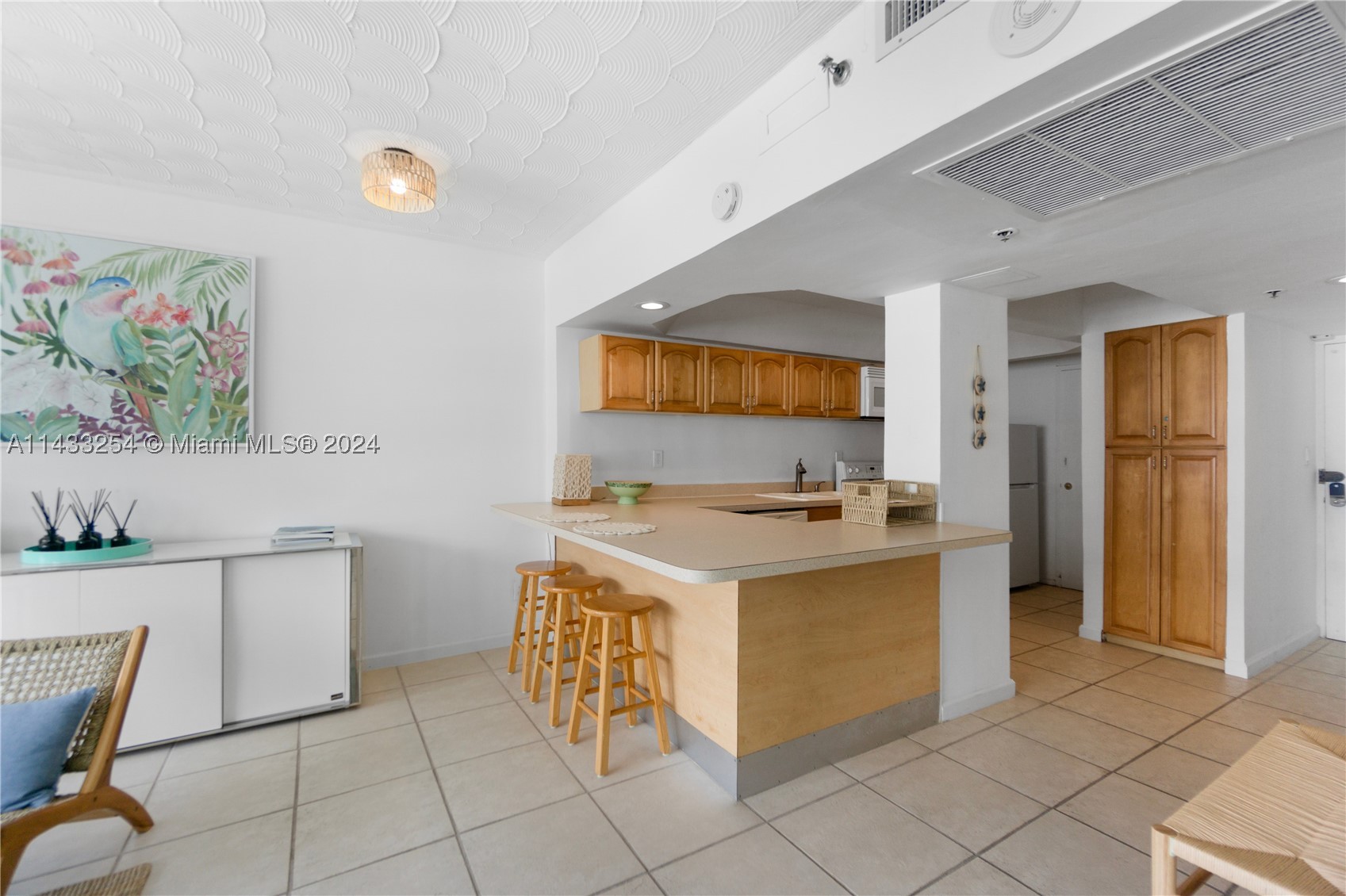 100 Lincoln Rd #1039, Miami Beach FL 33139