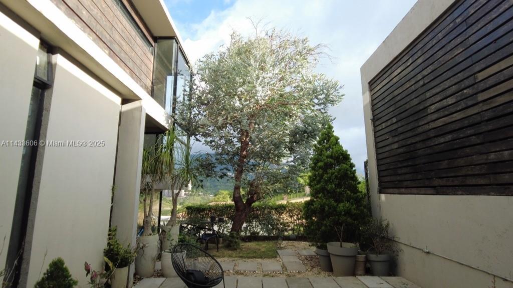 46 Cerro Real Alto Las Palomas, , CO