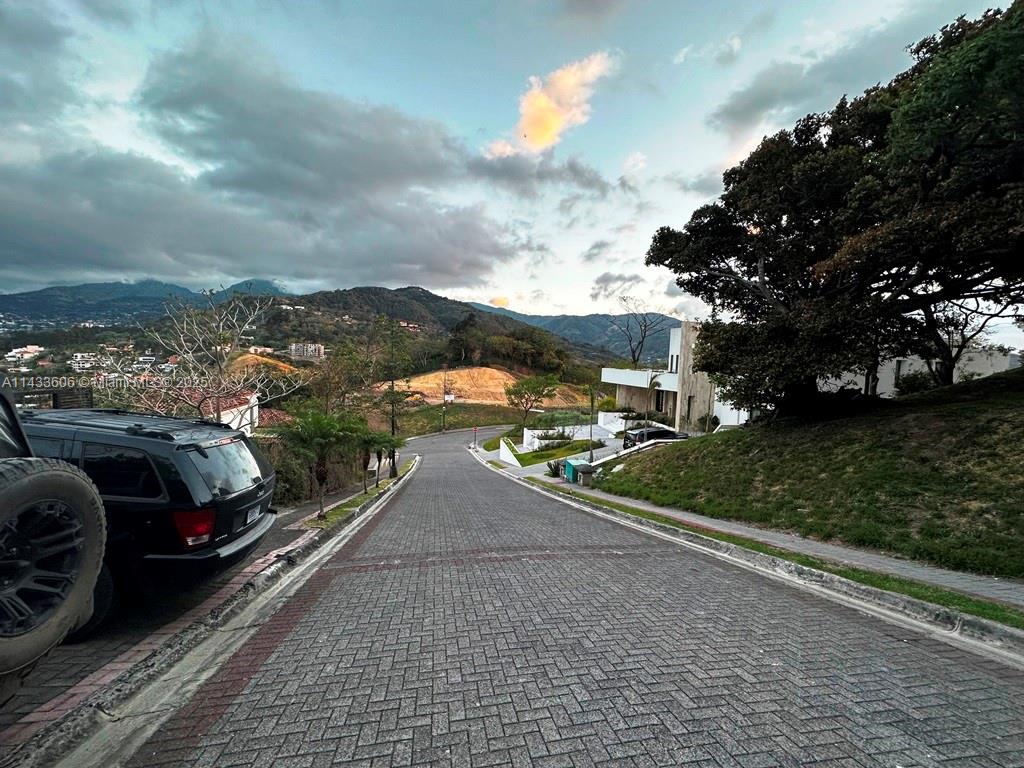 46 Cerro Real Alto Las Palomas, , CO