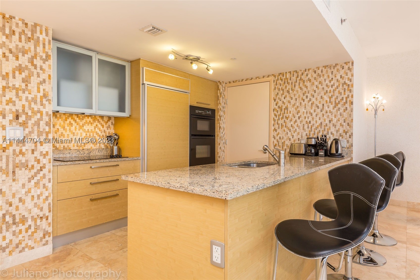 1830 S Ocean Dr #1107, Hallandale Beach FL 33009