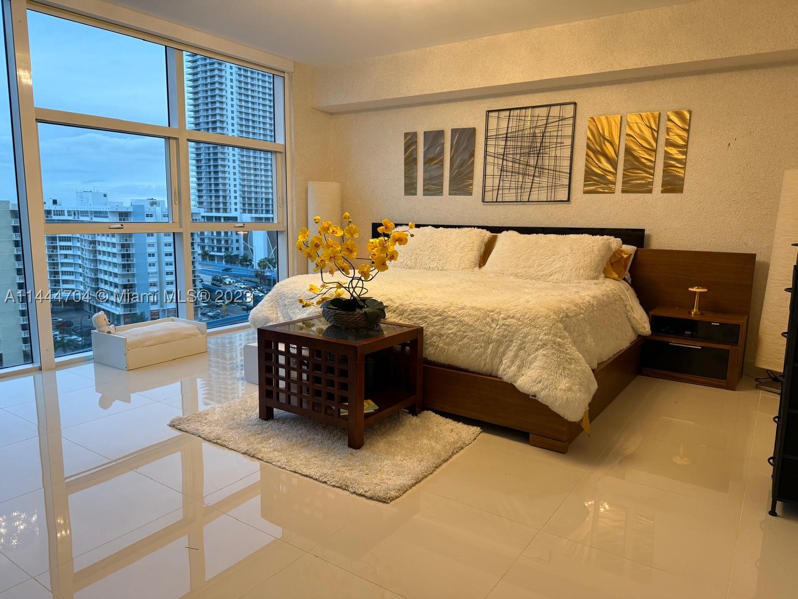 1830 S Ocean Dr #1107, Hallandale Beach FL 33009