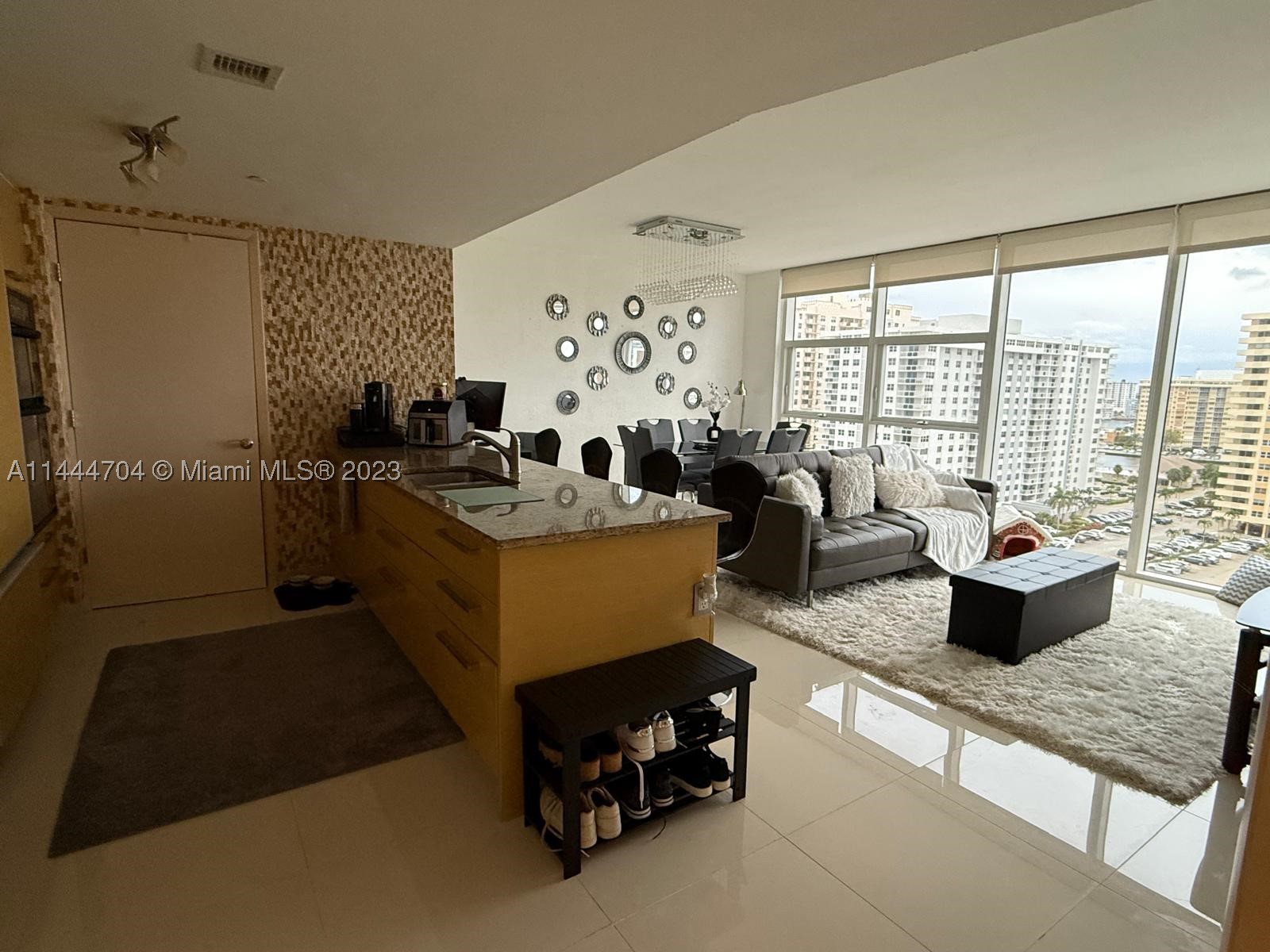 1830 S Ocean Dr #1107, Hallandale Beach FL 33009