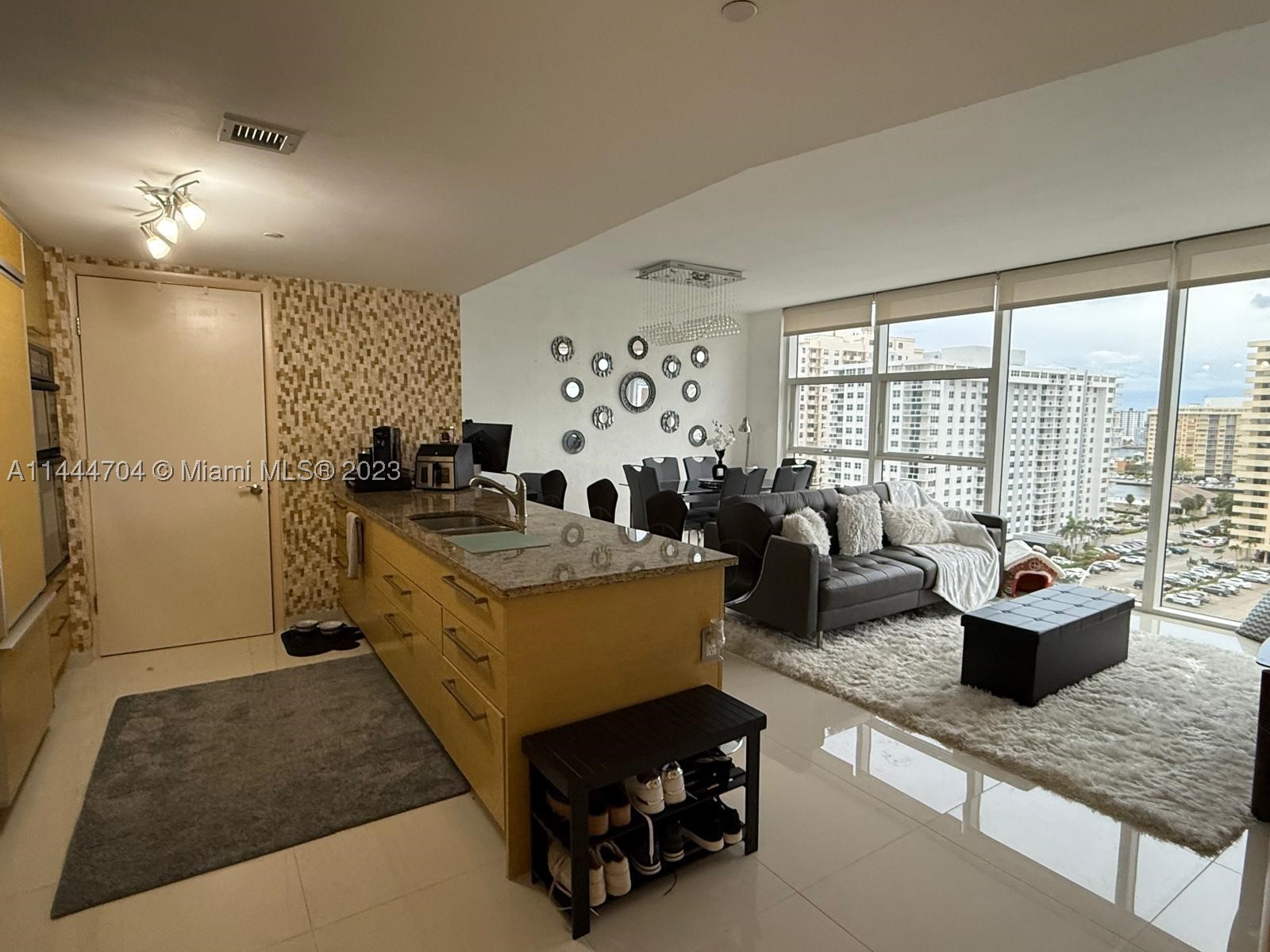 1830 S Ocean Dr #1107, Hallandale Beach FL 33009