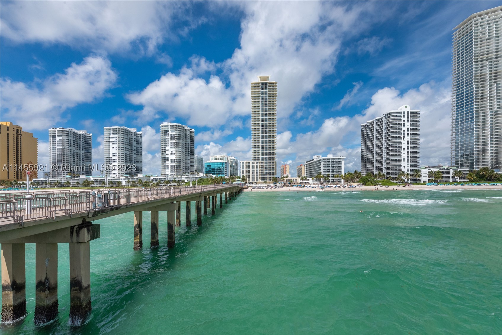 16699 Collins Ave #2501, Sunny Isles Beach FL 33160