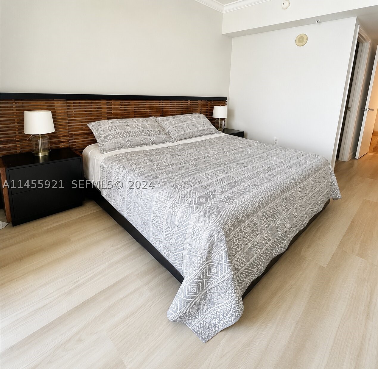 16699 Collins Ave #2501, Sunny Isles Beach FL 33160