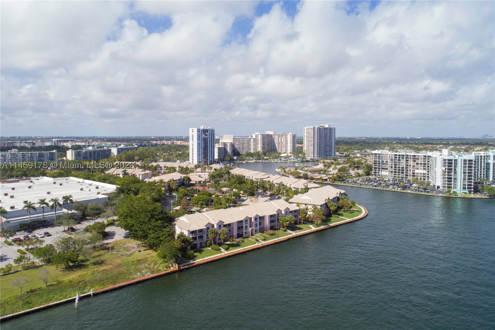 4010 S Ocean Dr #R2206, Hollywood FL 33019