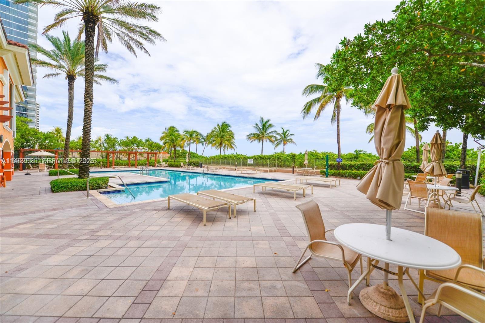 2069 S Ocean Dr #TH12, Hallandale Beach FL 33009