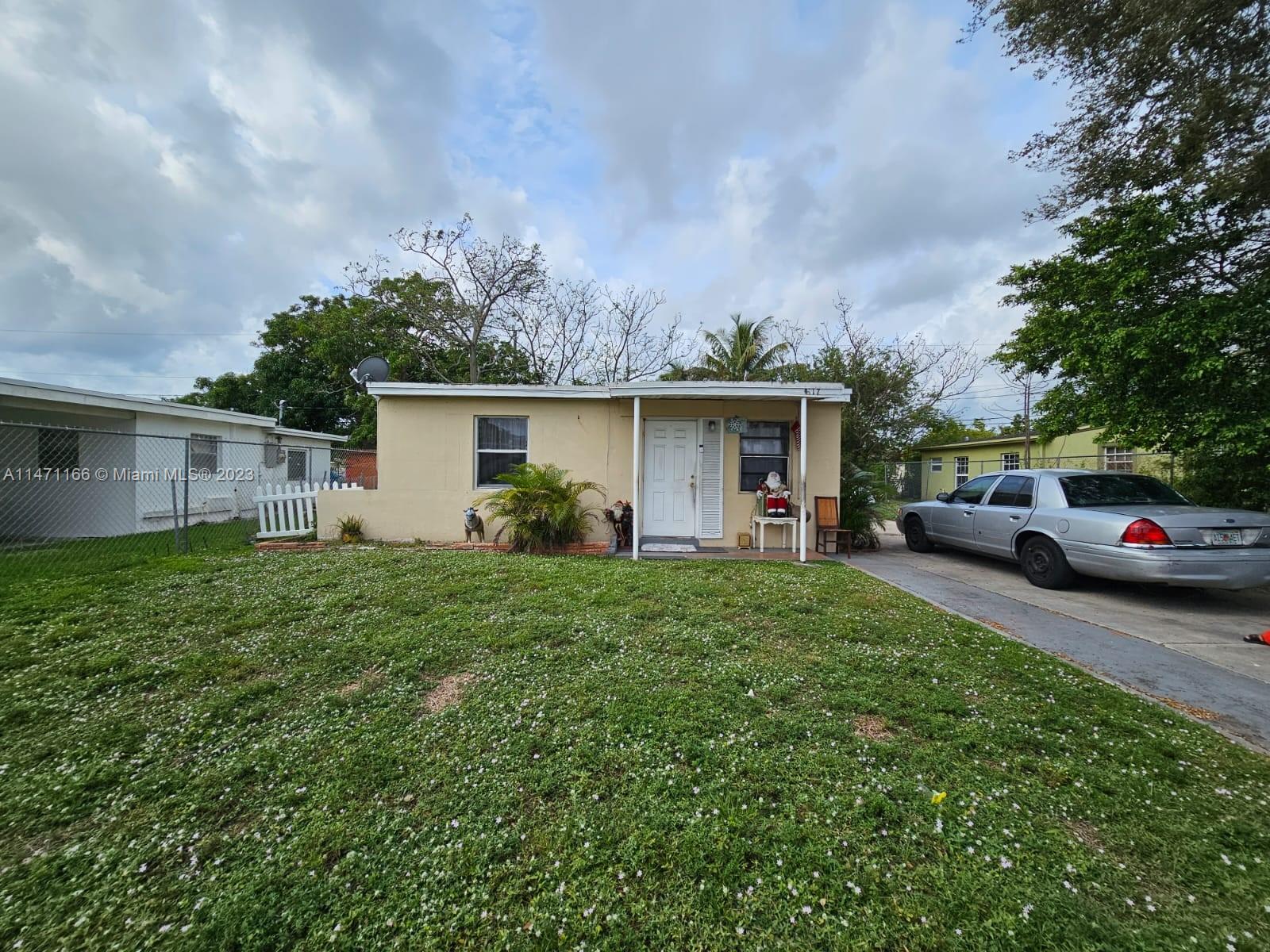 1817 NW 25th Ave, Fort Lauderdale FL 33311