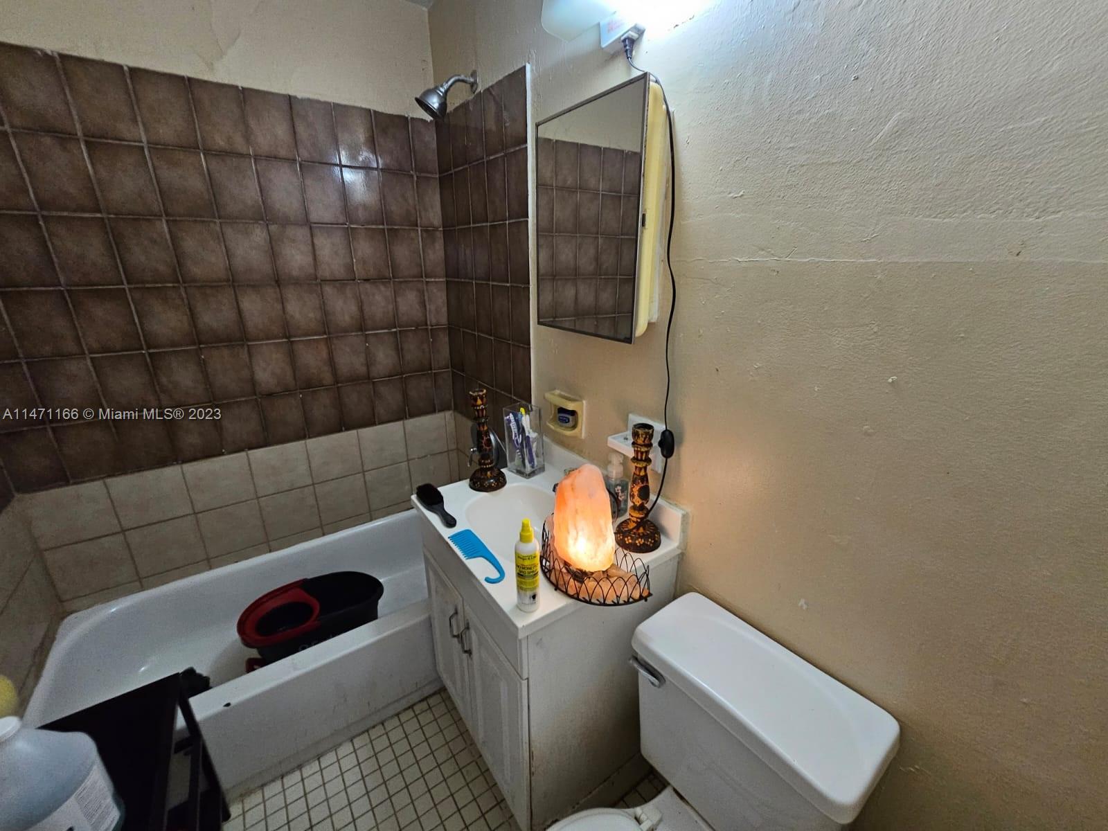 1817 NW 25th Ave, Fort Lauderdale FL 33311